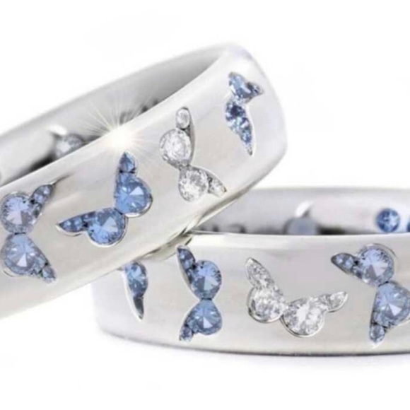 Butterfly blue rhinestone band ring size 8 - Picture 3 of 3
